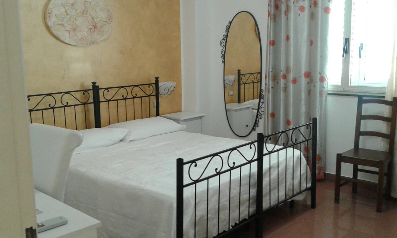 Pensione S. Antonio Ristorante Silvia Furci Siculo Eksteriør billede